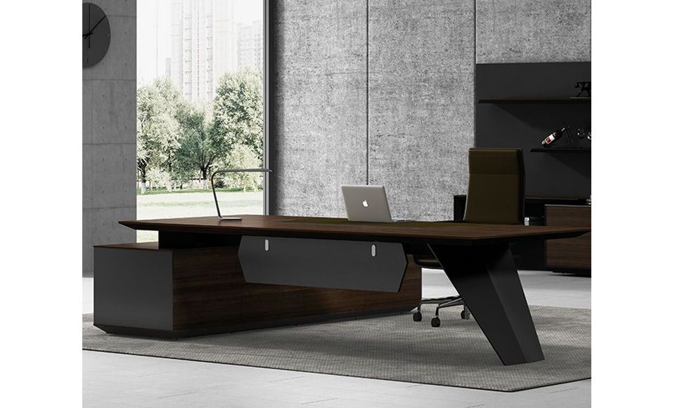 How to Choose the Executive Desk?