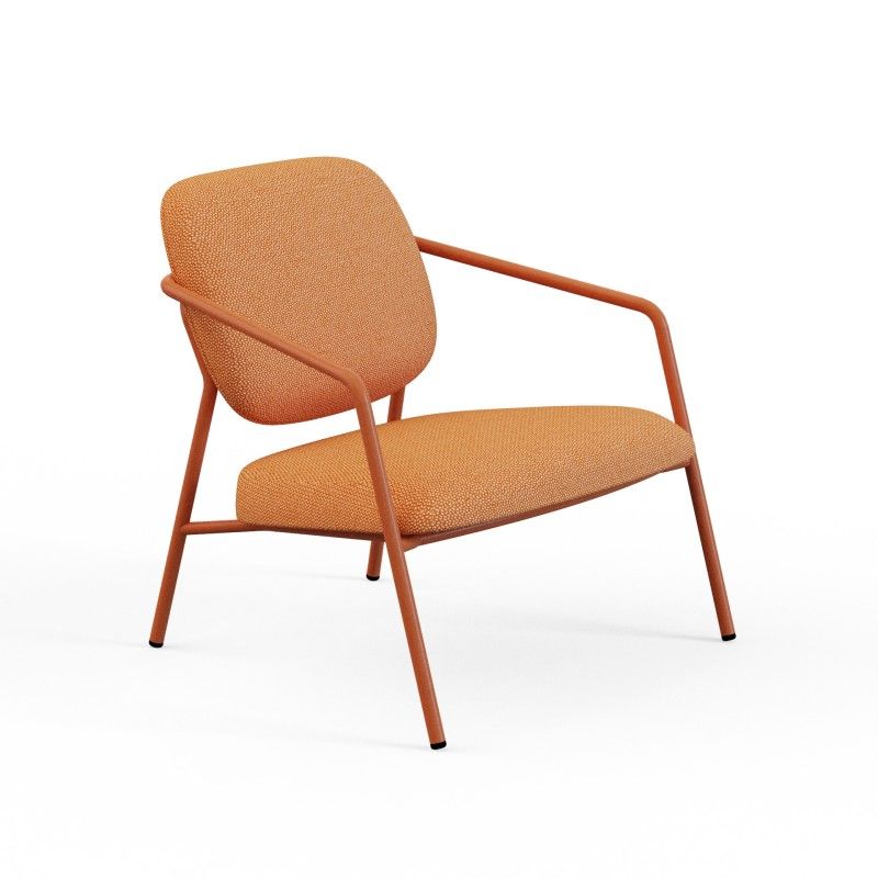 Swing‑1 Lounge Chair – Multilayer Inner Frame · High‑Density Sponge · Black Metal Base