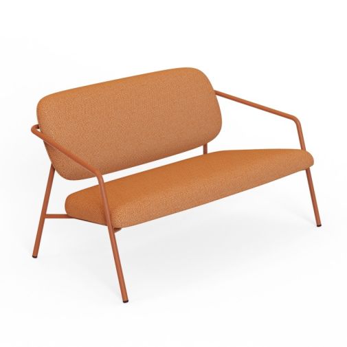 Swing‑2 Loveseat – Multilayer Inner Frame · High‑Density Sponge Cushion · Black Metal Base